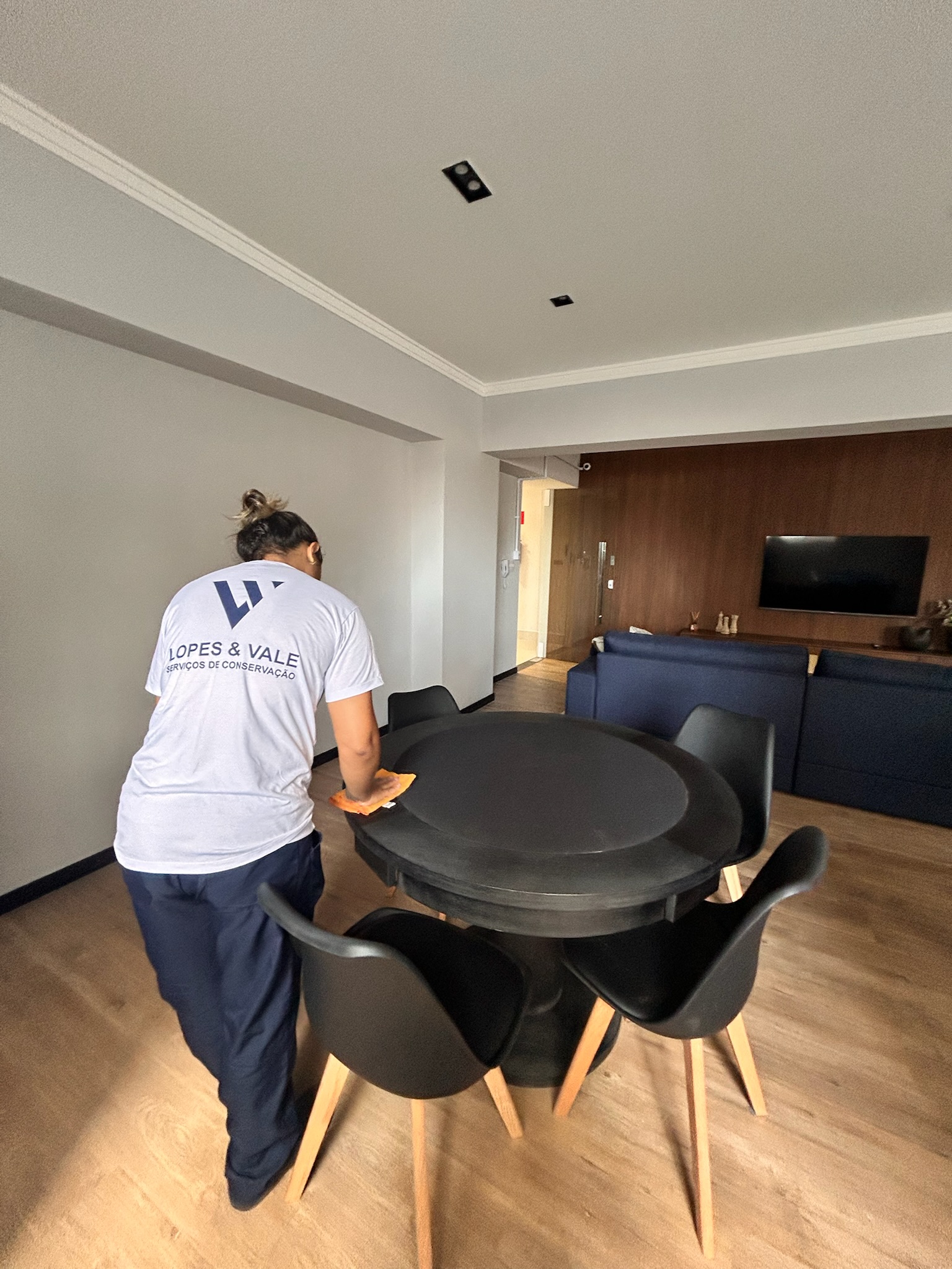 Serviço de limpeza profissional em apartamento